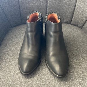 Jeffrey Campbell - “Sergio” Matte Black Leather Booties w/chain link Size 6